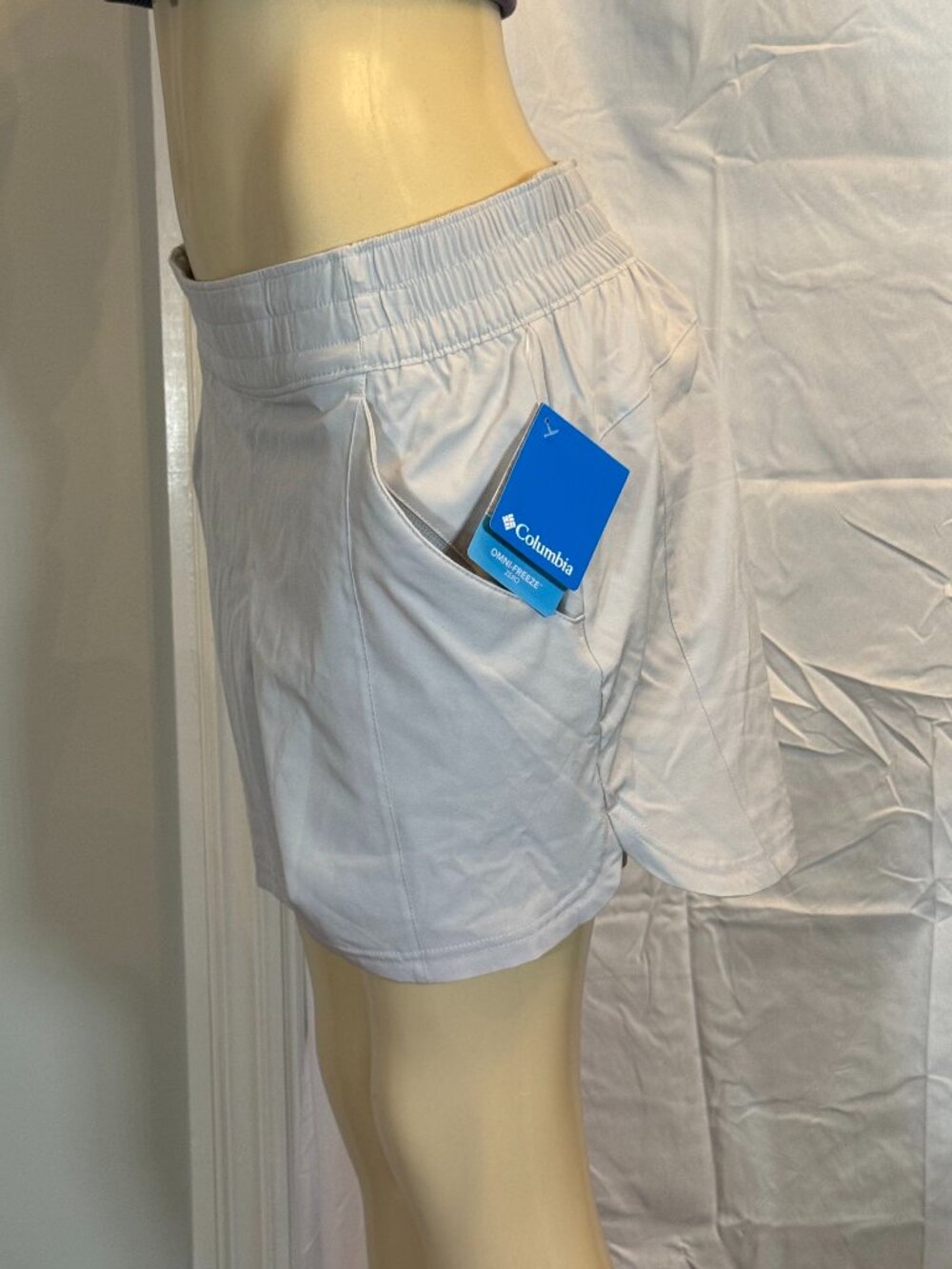Columbia Grey 2 in 1 Wicking Shorts Women's L. NWT!